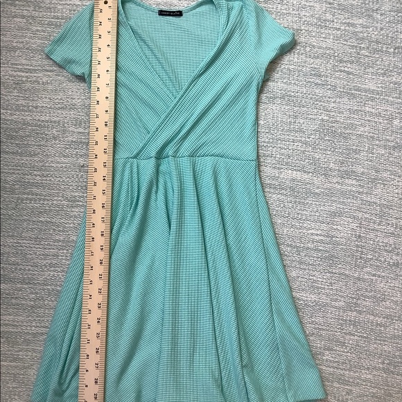 Green Wrap Dress - Picture 4 of 7